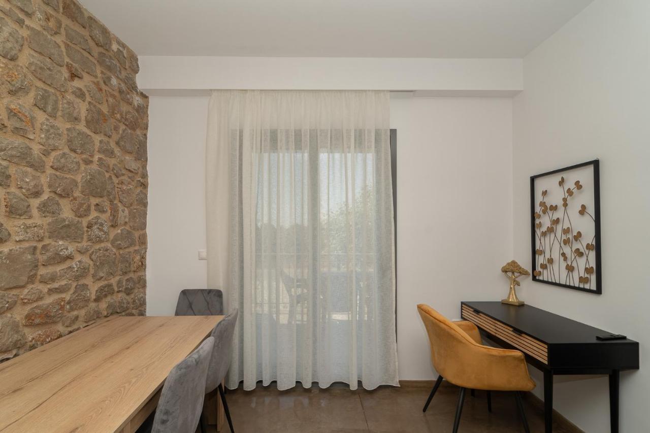 Lithos Suites Finikounta Buitenkant foto