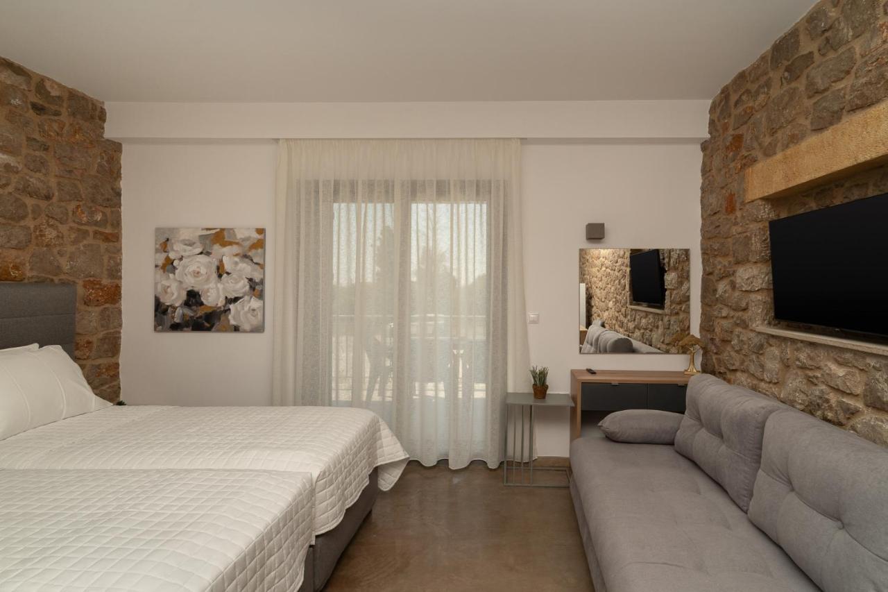 Lithos Suites Finikounta Buitenkant foto