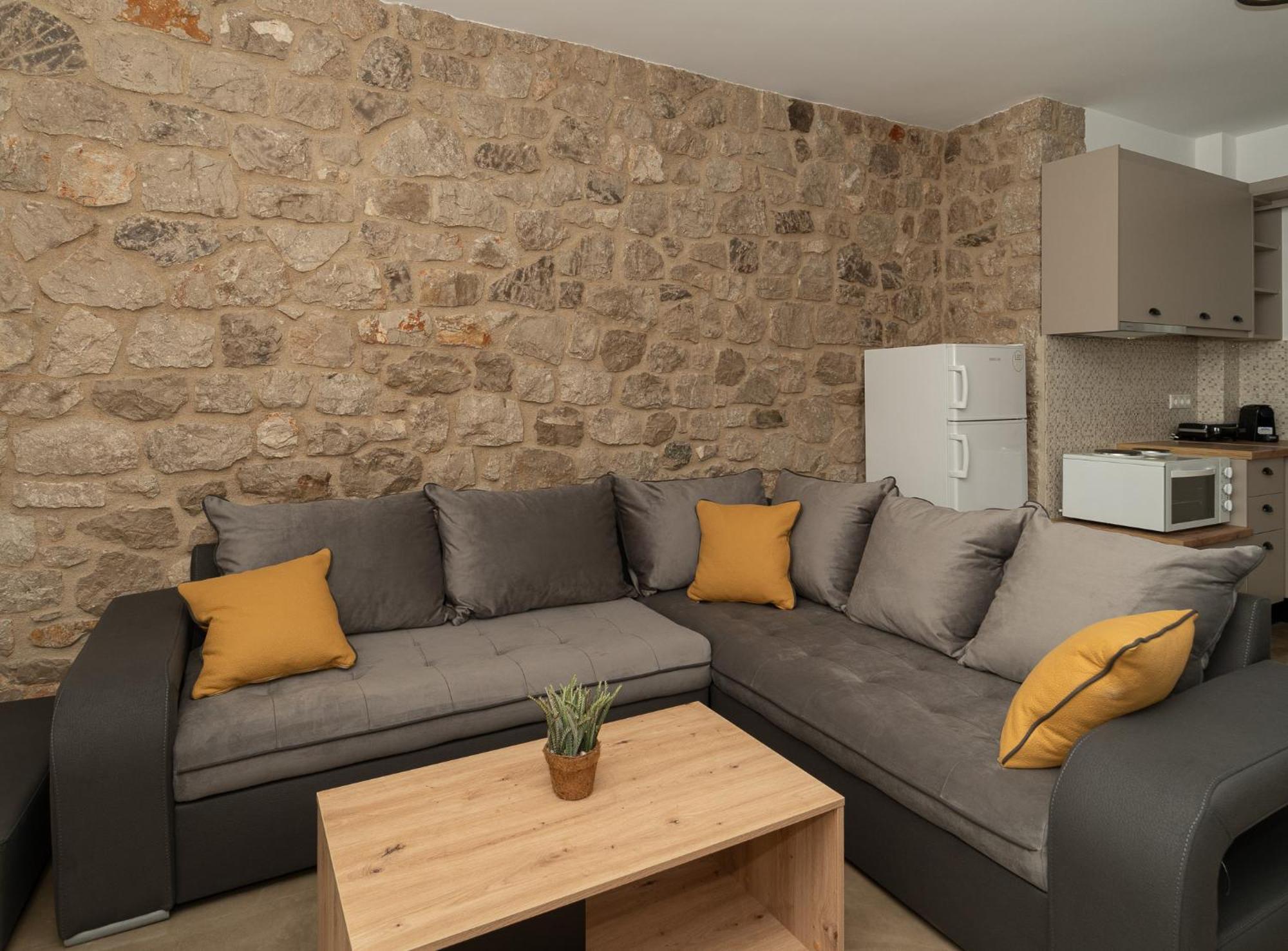 Lithos Suites Finikounta Buitenkant foto